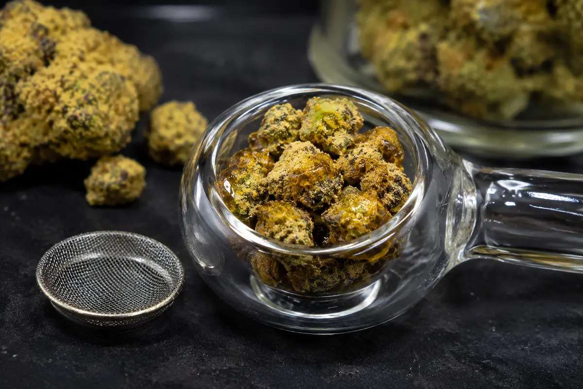 Sun rocks loose bowl packing guide showing correct airflow technique